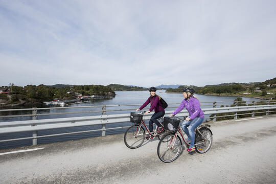 Sykkeltur på Sjernarøyane