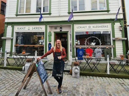 products from KANT® the shop in Stavanger. Shop facade and shop owner.